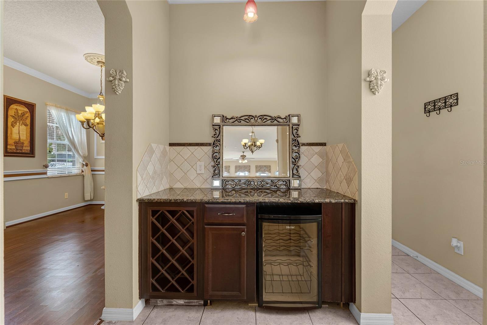 Wine Alcove
