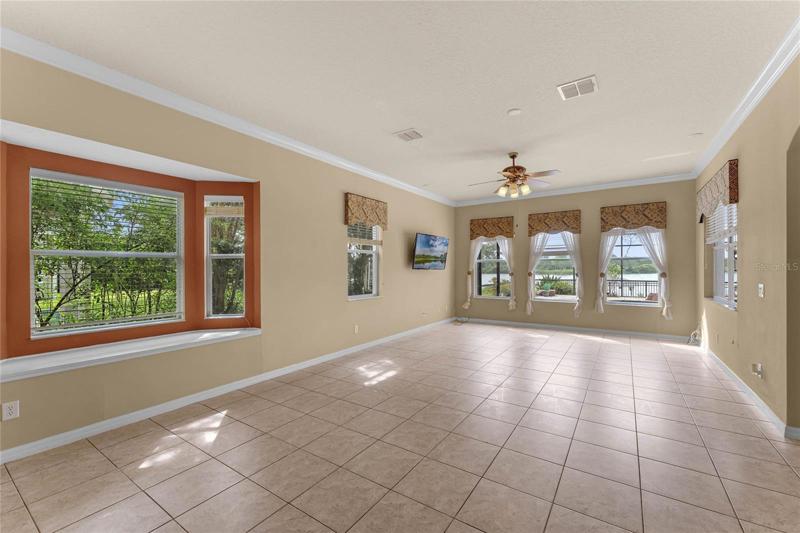 Dining/Family Room