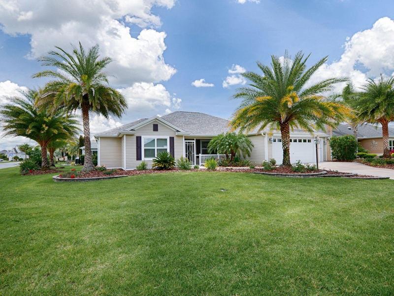 Gorgeous Corner Lot
