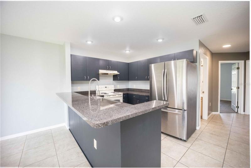 Kitchen with eat-in dining