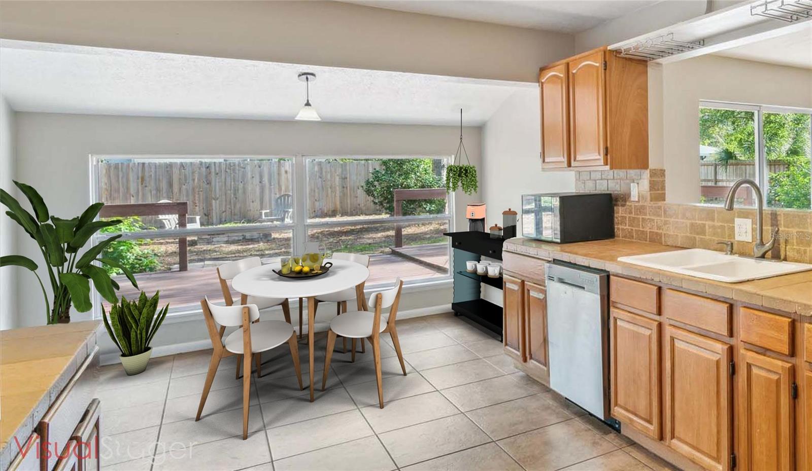 Kitchen and Eat In