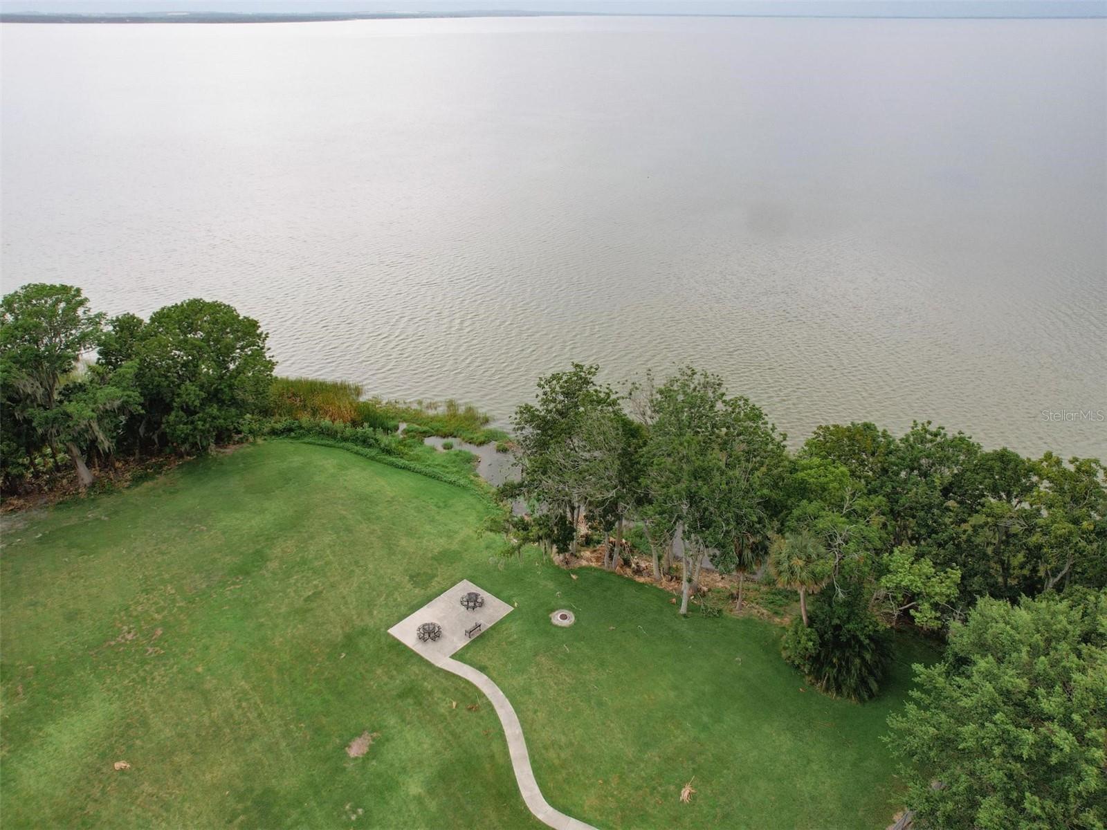 Lake Apopka common area