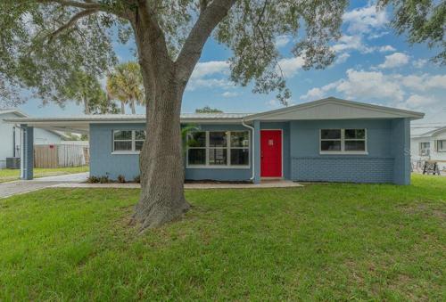 986 Macco Rd. Cocoa FL 32927