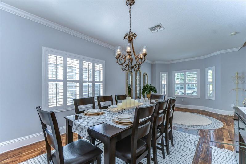 DINING TO LIVING