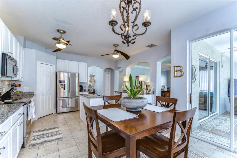 NOOK TO KITCHEN