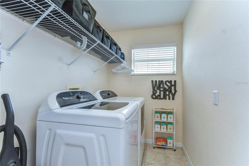 LAUNDRY SUITE