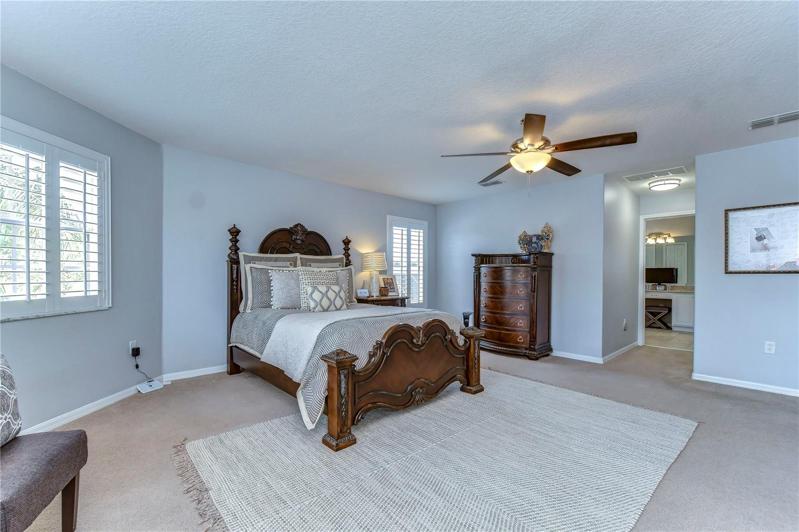 MAIN MASTER SUITE