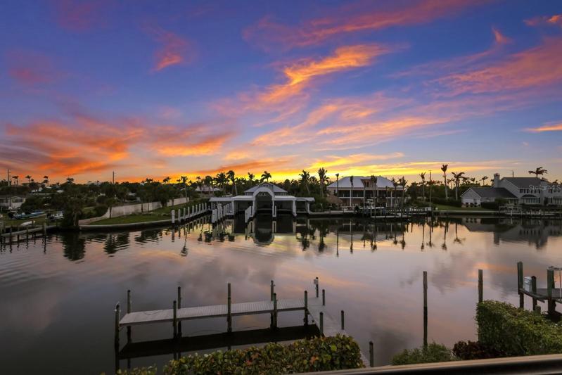100' on Boca Grande Bayou