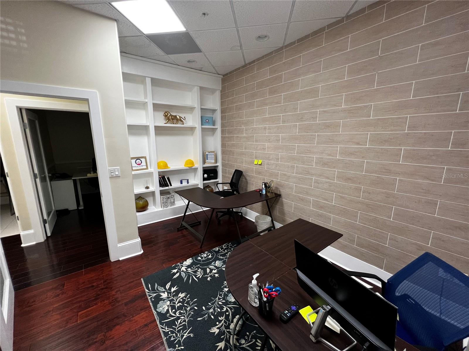 Private Office 2