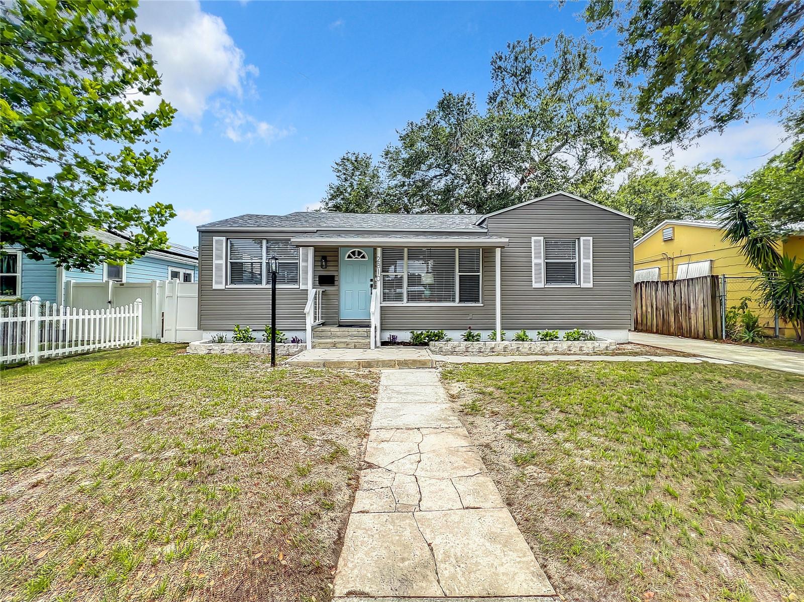 Welcome to 2810 11th Ave N in North Kenwood
