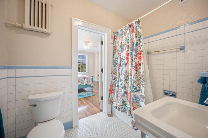 Jack and Jill bath on 2nd Floor