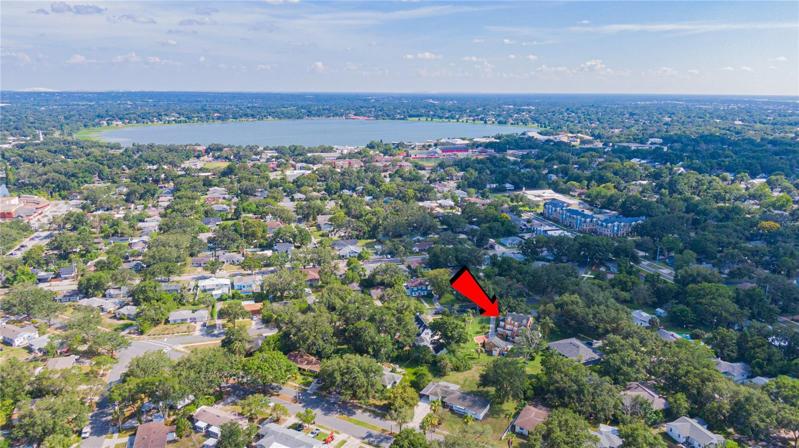 Walking distance to Lake Hollingsworth, Lakeland High School, and Florida Southern College