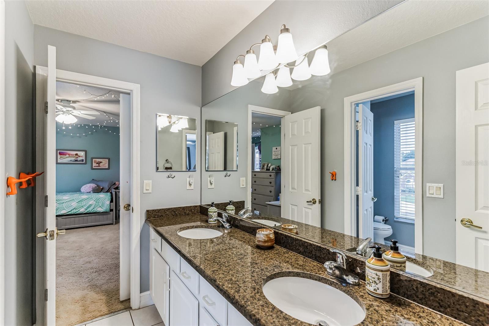 Jack n Jill Bathroom