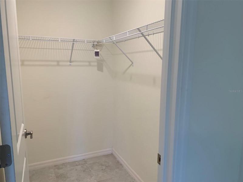 Walk-in Closet
