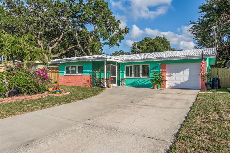 Come see this AMAZING 2 bedroom HOME!