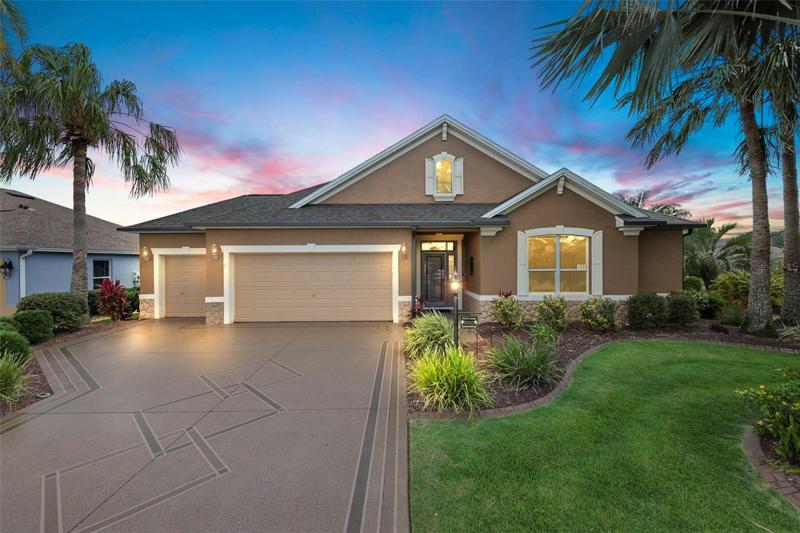 3/2 Bridgeport w/2 Car + Golf Cart Garage