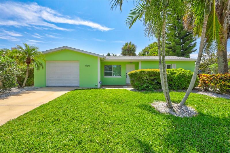 Welcome to 929 Bruce Avenue!
