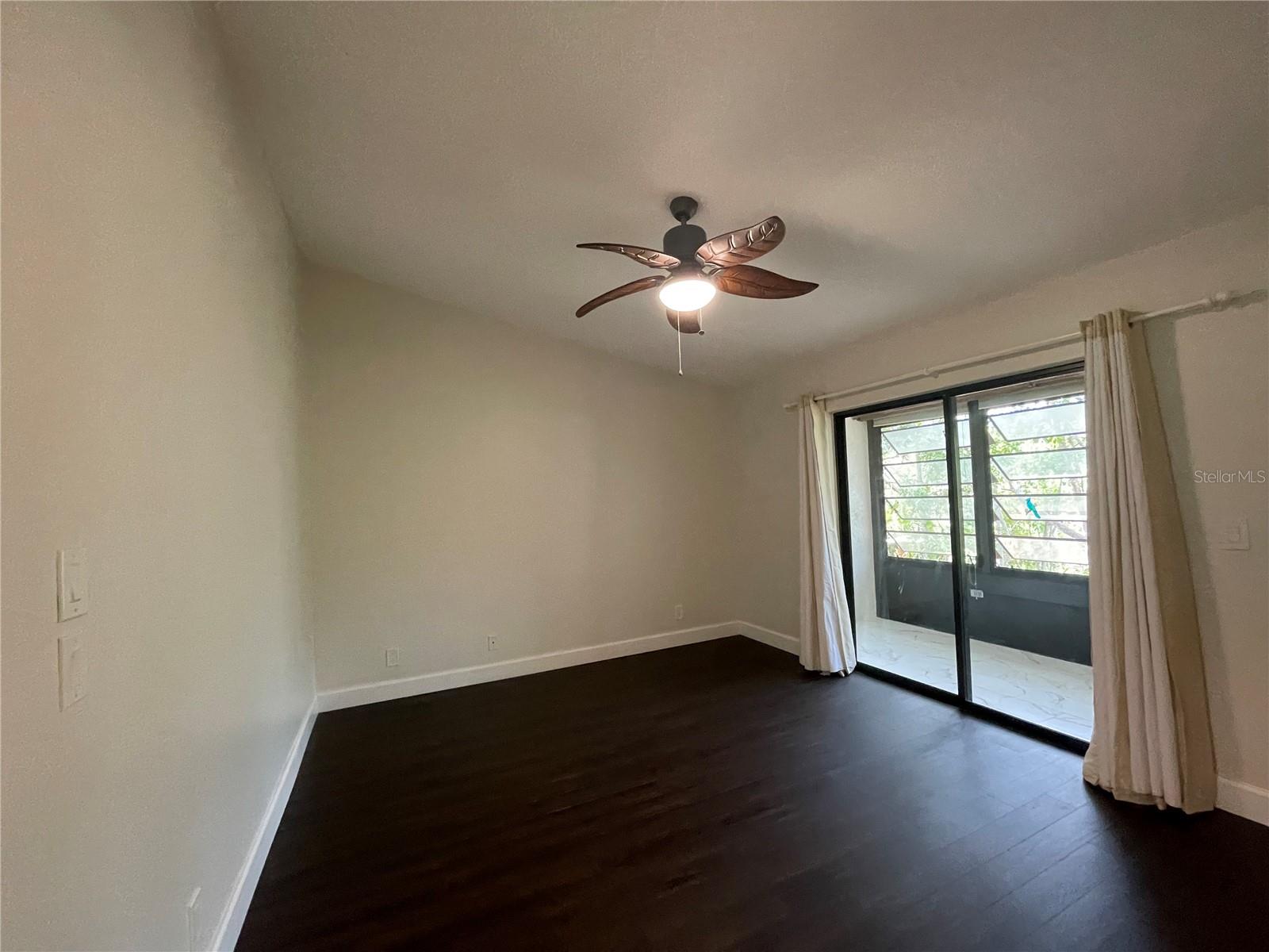 Vaulted ceiling in the master bedroom