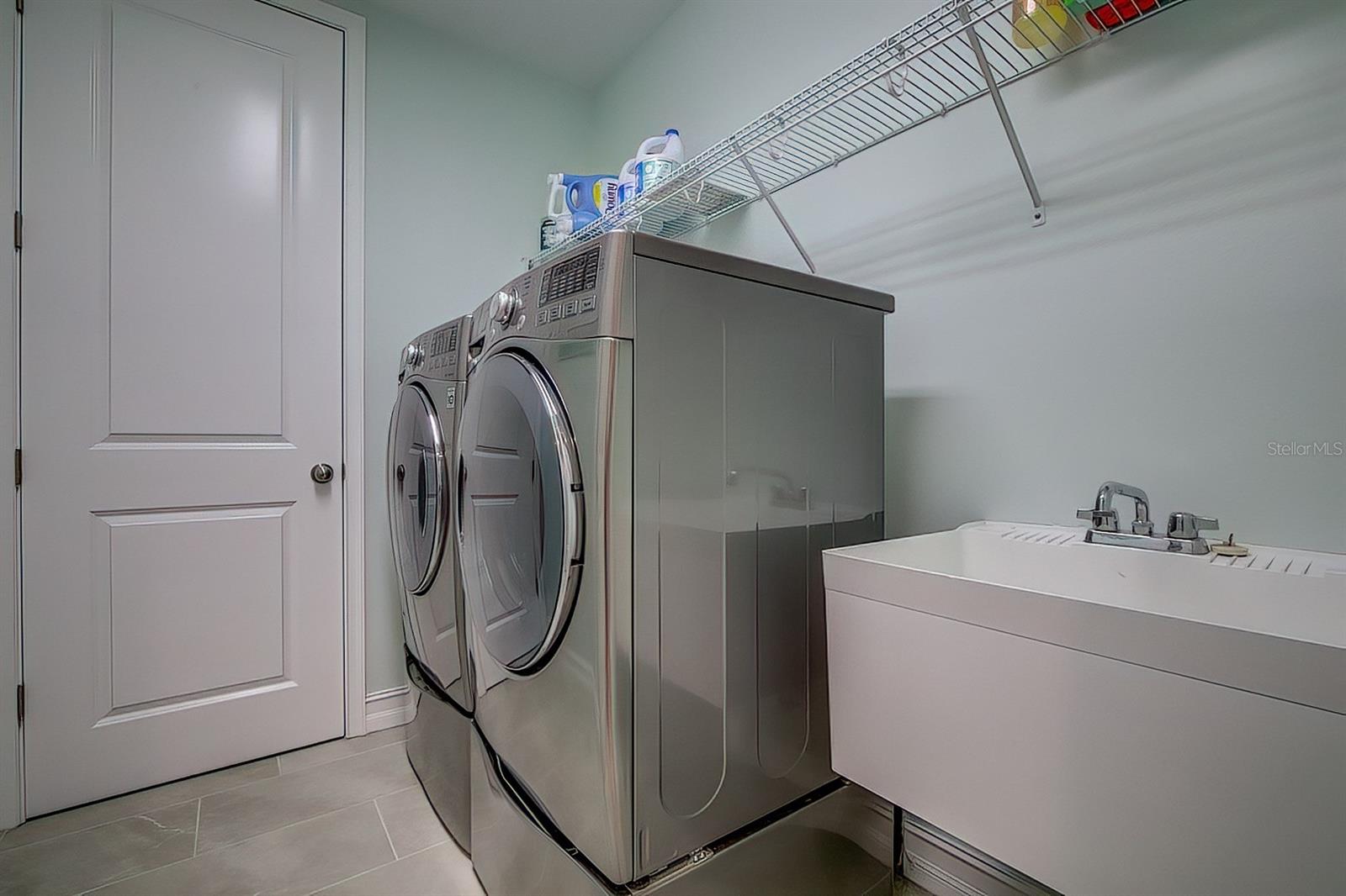 Washer and Dryer convey