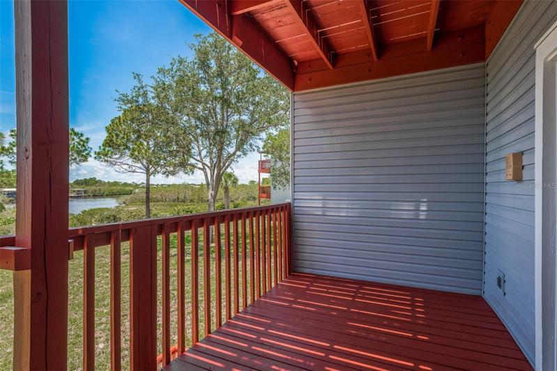 main floor deck