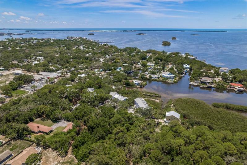Northern part of Honeymoon Island in background