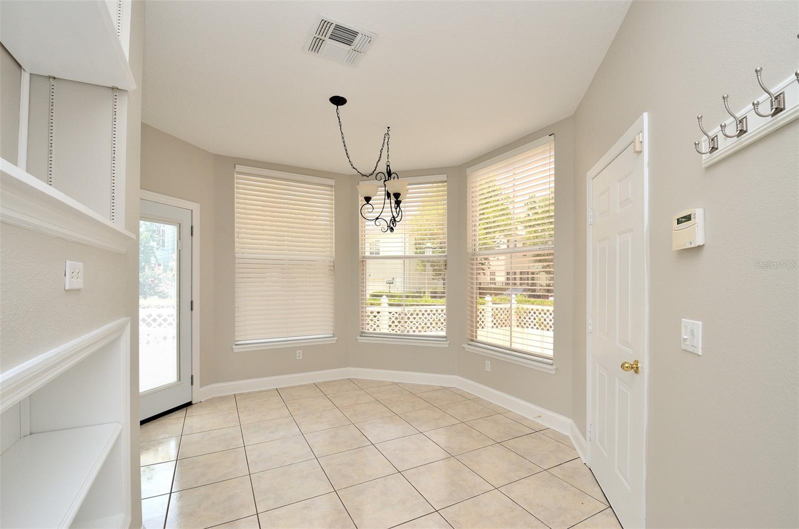 breakfast nook area