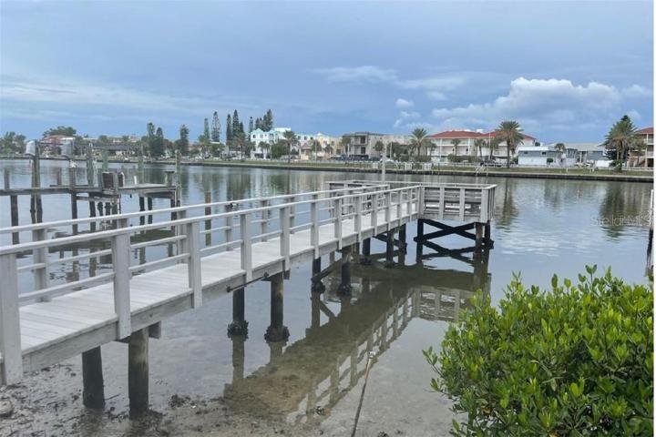 Community Pier