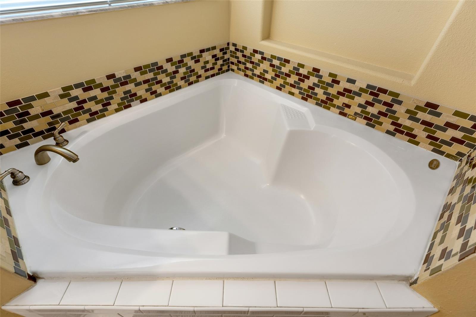 Master garden tub