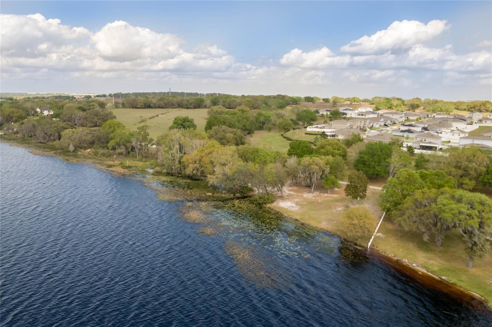 Lake area which the home / community has deeded access to