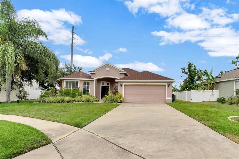 This beautifully maintained home awaits situated on a spacious 1/4 ACRE LOT in the GATED/FORESTBROOKE community with a NEW ROOF (2021), superb layout, open concept and nice updates throughout!