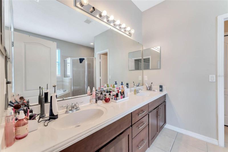 PRIMARY EN-SUITE BATH.