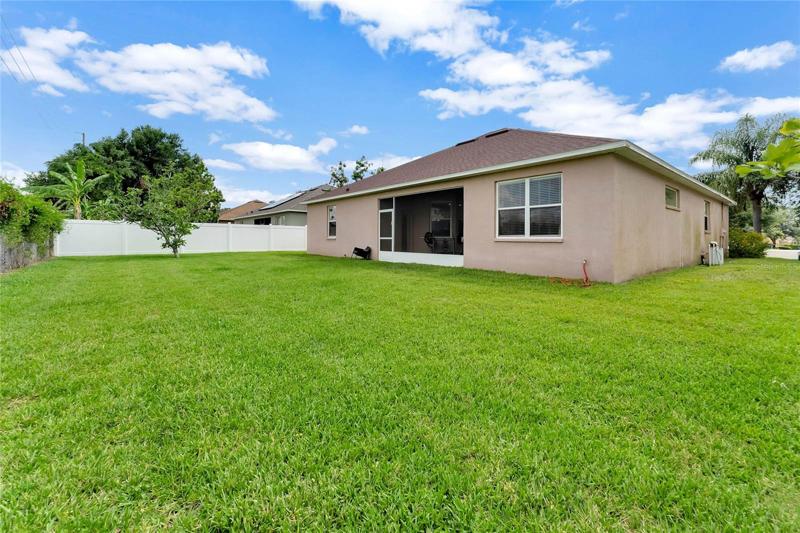 1/4 ACRE LOT!