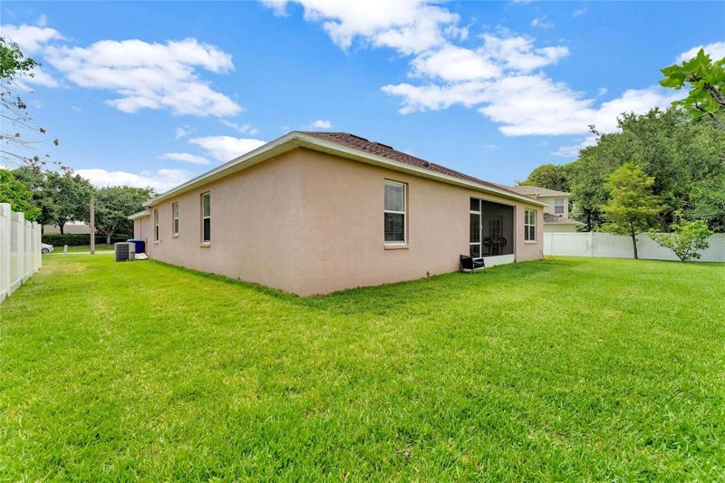 1/4 ACRE LOT!