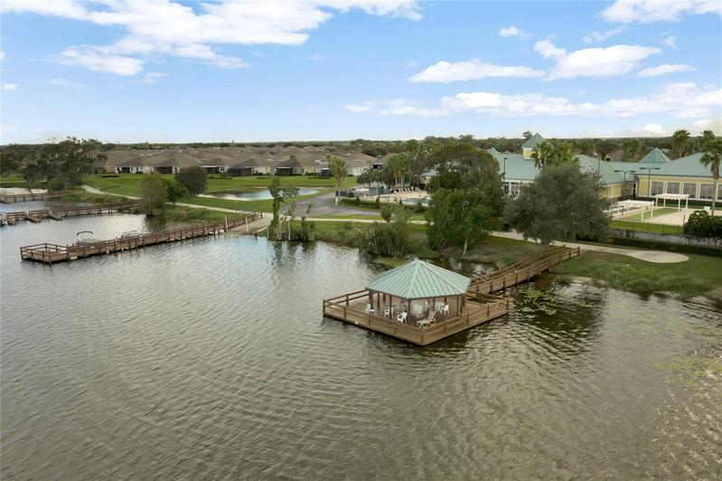 Lakefront Veranda on Lake Ruby
