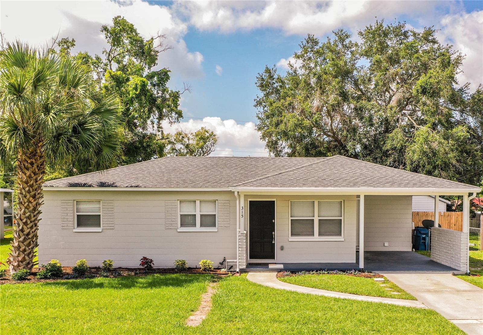 315 NE 9th St Front View