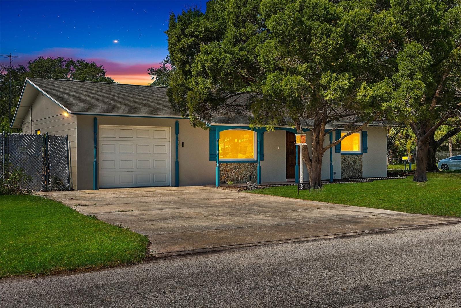 1302 60th St S, Gulfport, Florida!