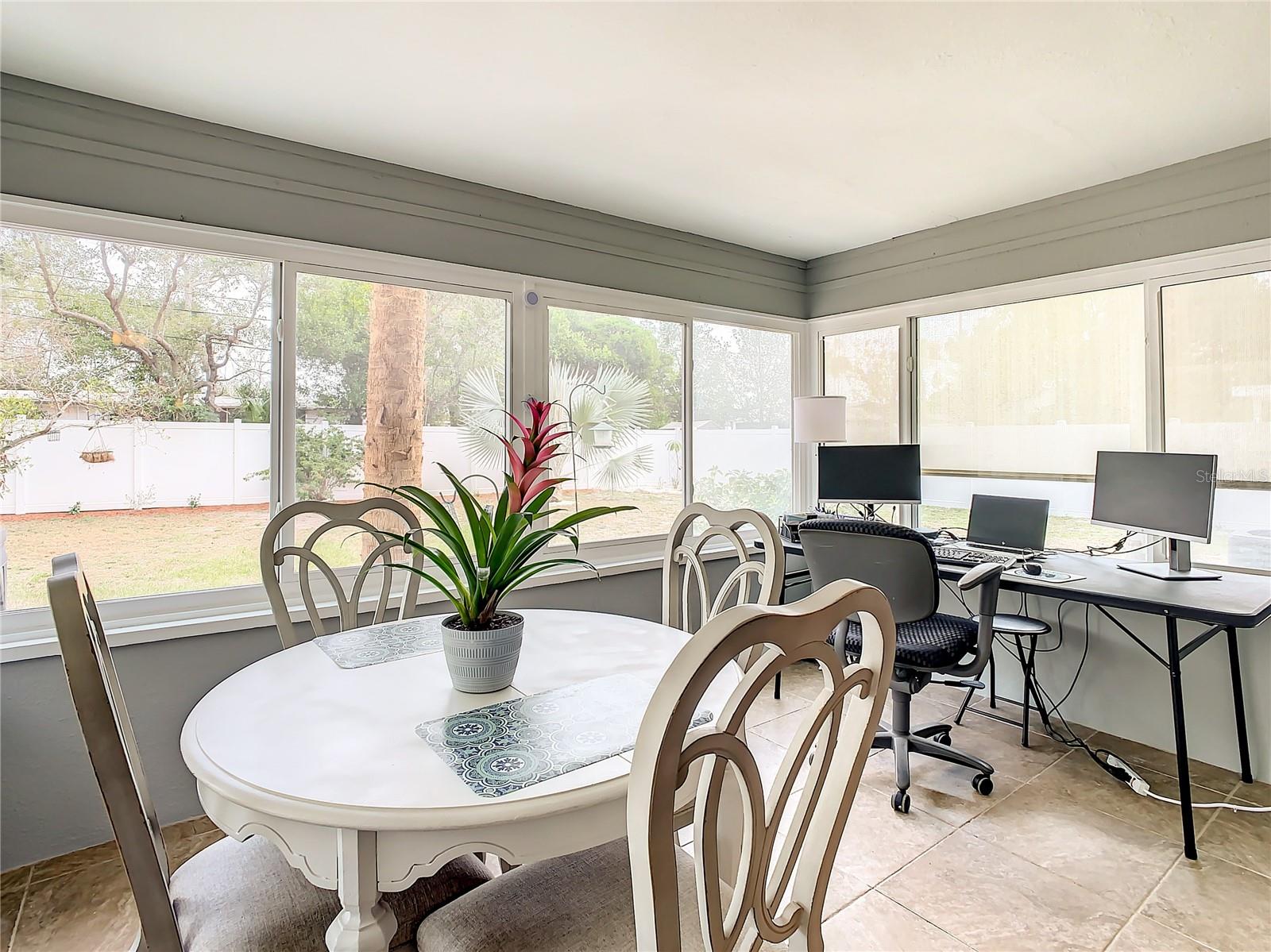 Dining/Florida Room
