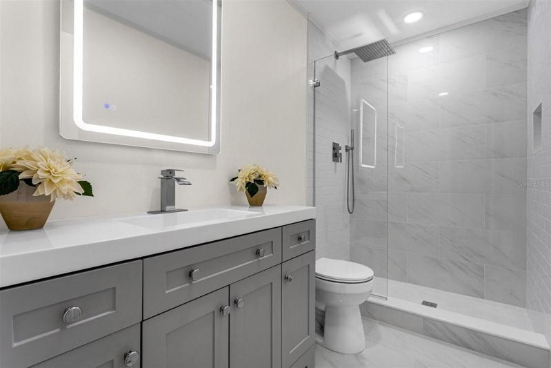 Master Bedroom Bathroom