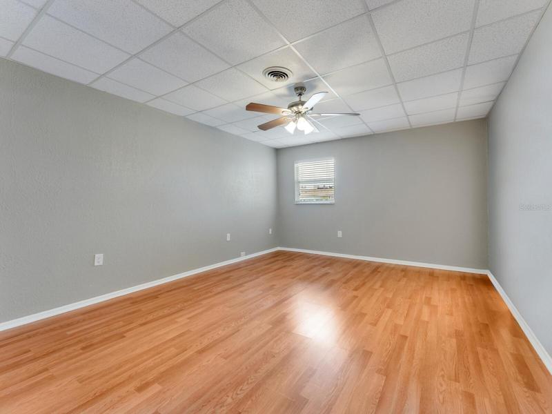 Guest Bedroom, Laminate Wood Flooring