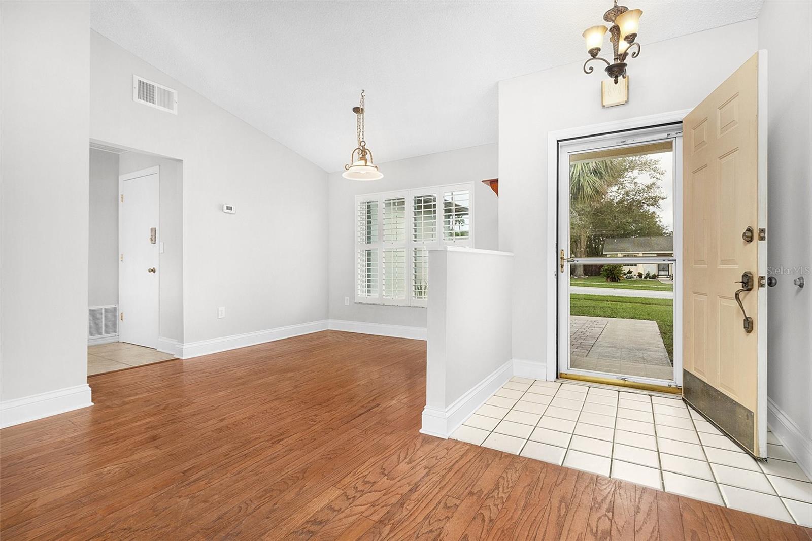 Entry / Dining Room