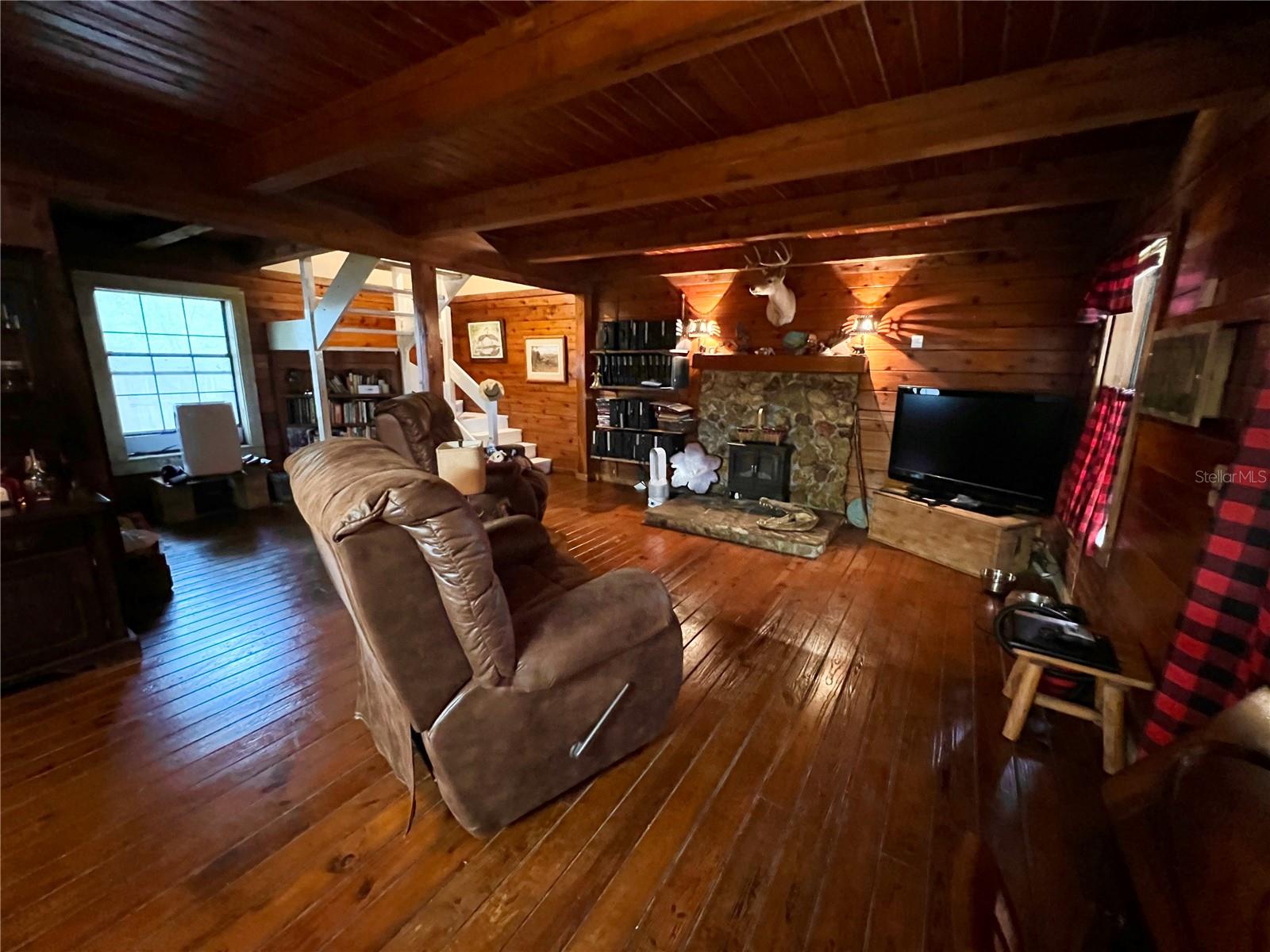 Livingroom-508 Oak Terrace St., Wildwood, FL 34785