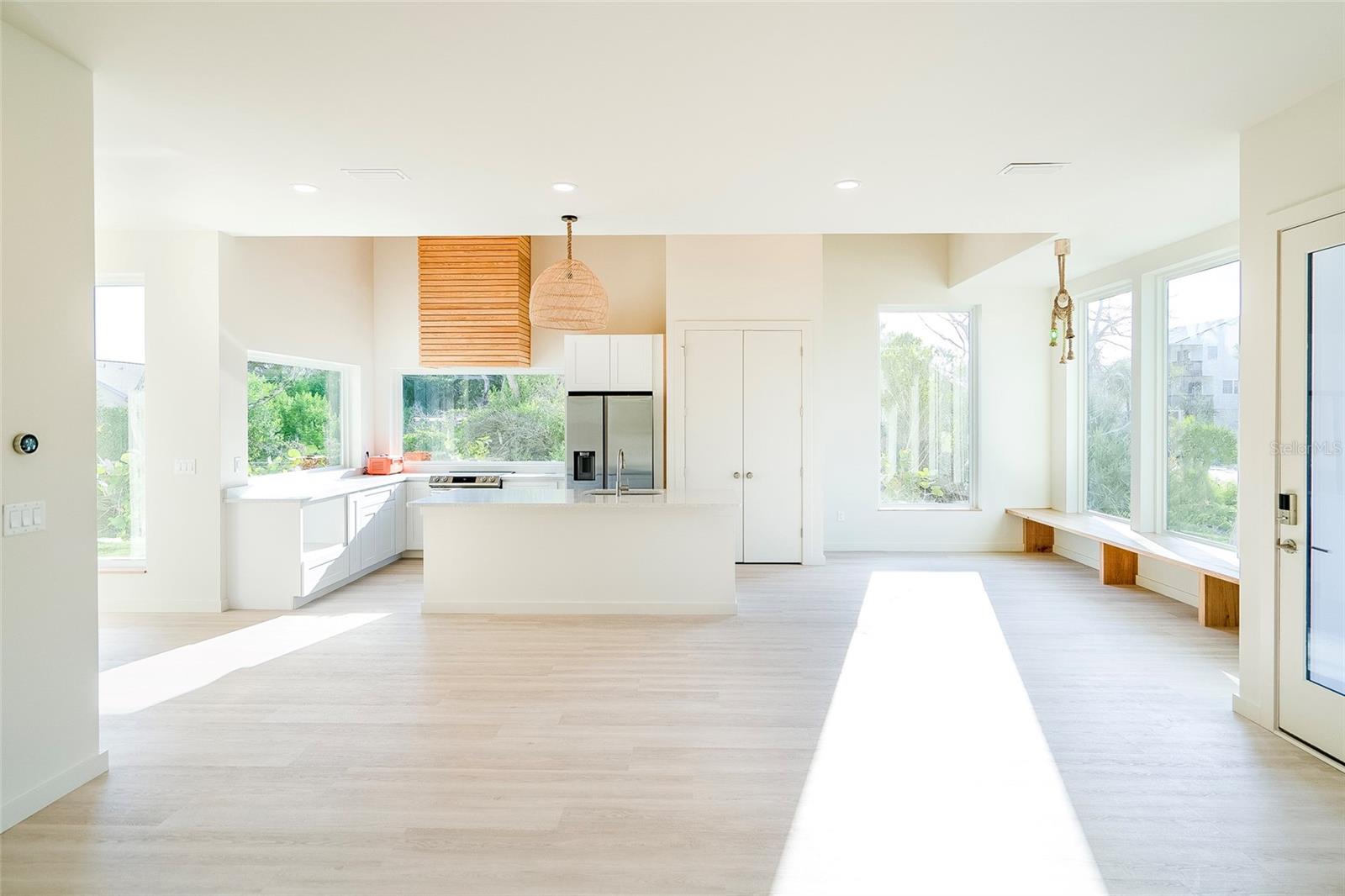 Living/Kitchen