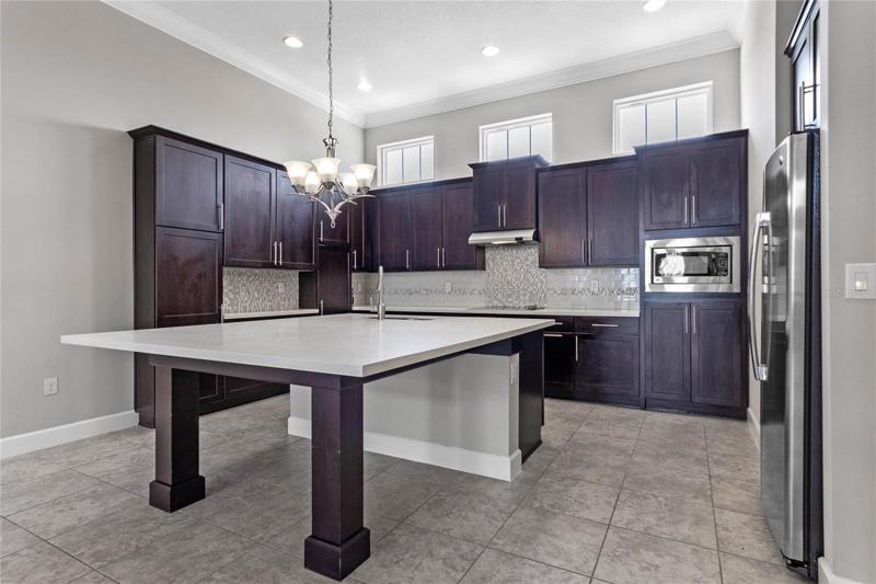 Extended length quartz dinette