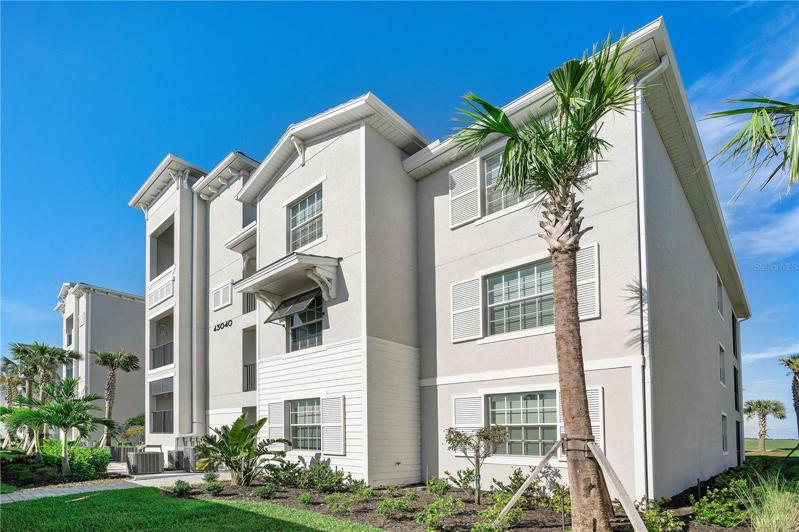 Welcome to 3rd floor condo with Lake view on the golf course.
