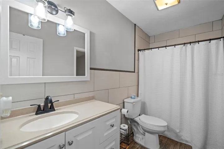 Second Bathroon