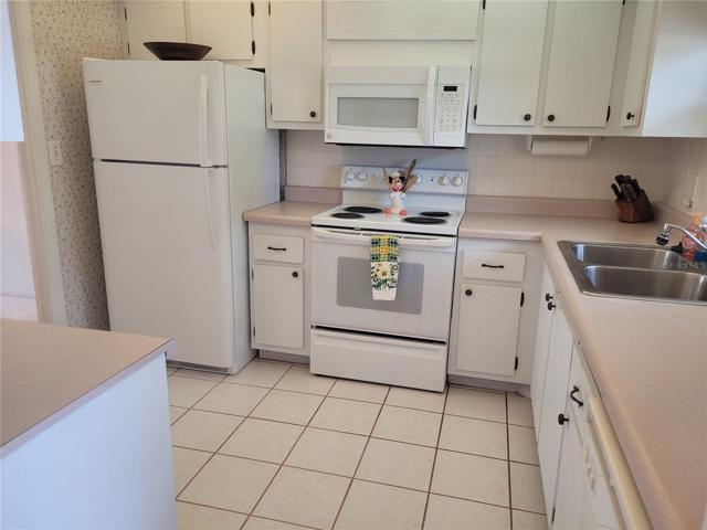 Plenty of cabinets and counter space