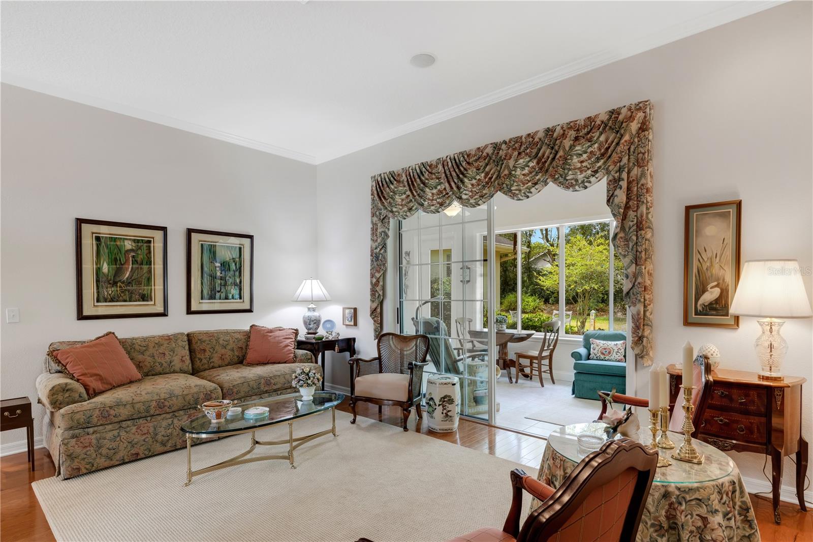 all accented by plenty of natural light!