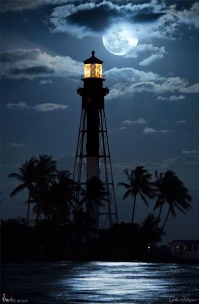 Beautiful Sanibel Island not far away
