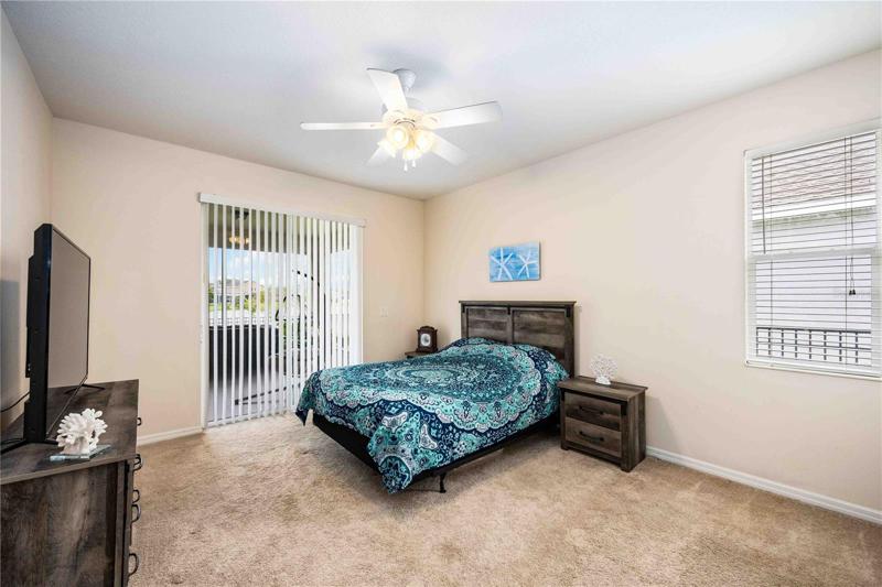 Spacious master bath, shower and tub retreat