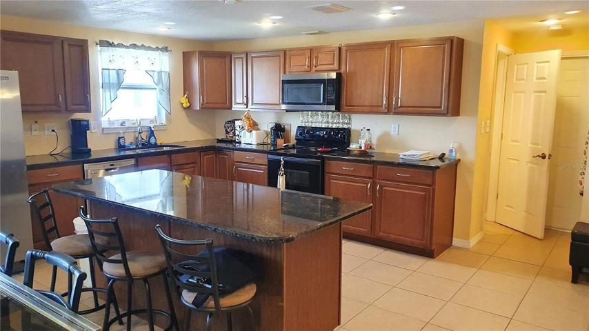 Gorgeous gourmet Kitchen